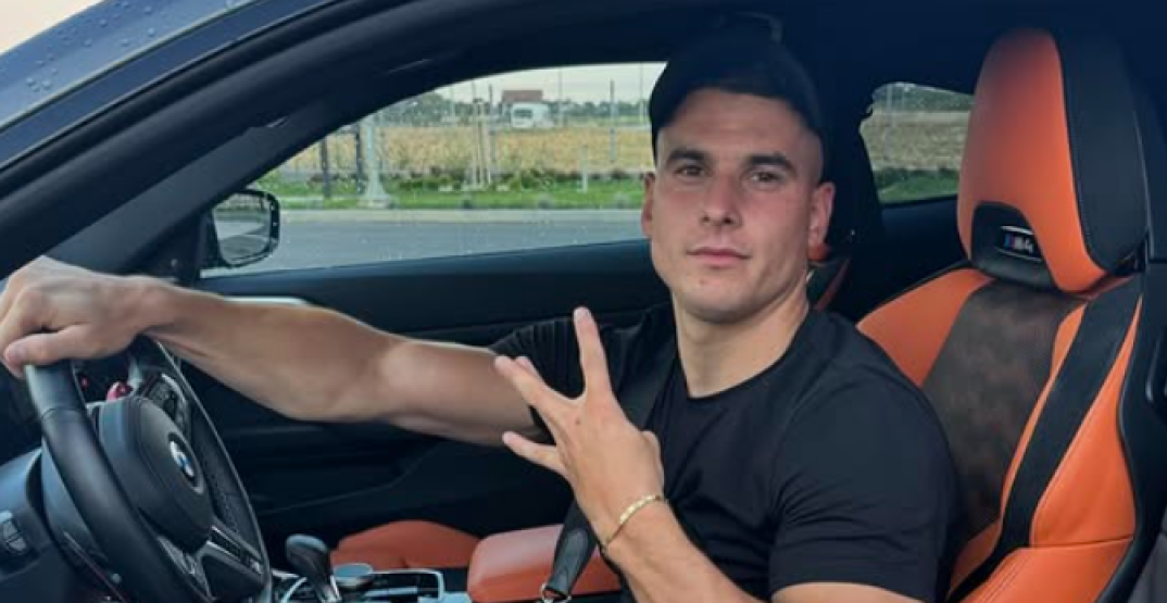POZNATI JUTJUBER DOŽIVEO SAOBRAĆAJKU U Novom Sadu sasvim slupao skupoceni BMW koji košta kao stan