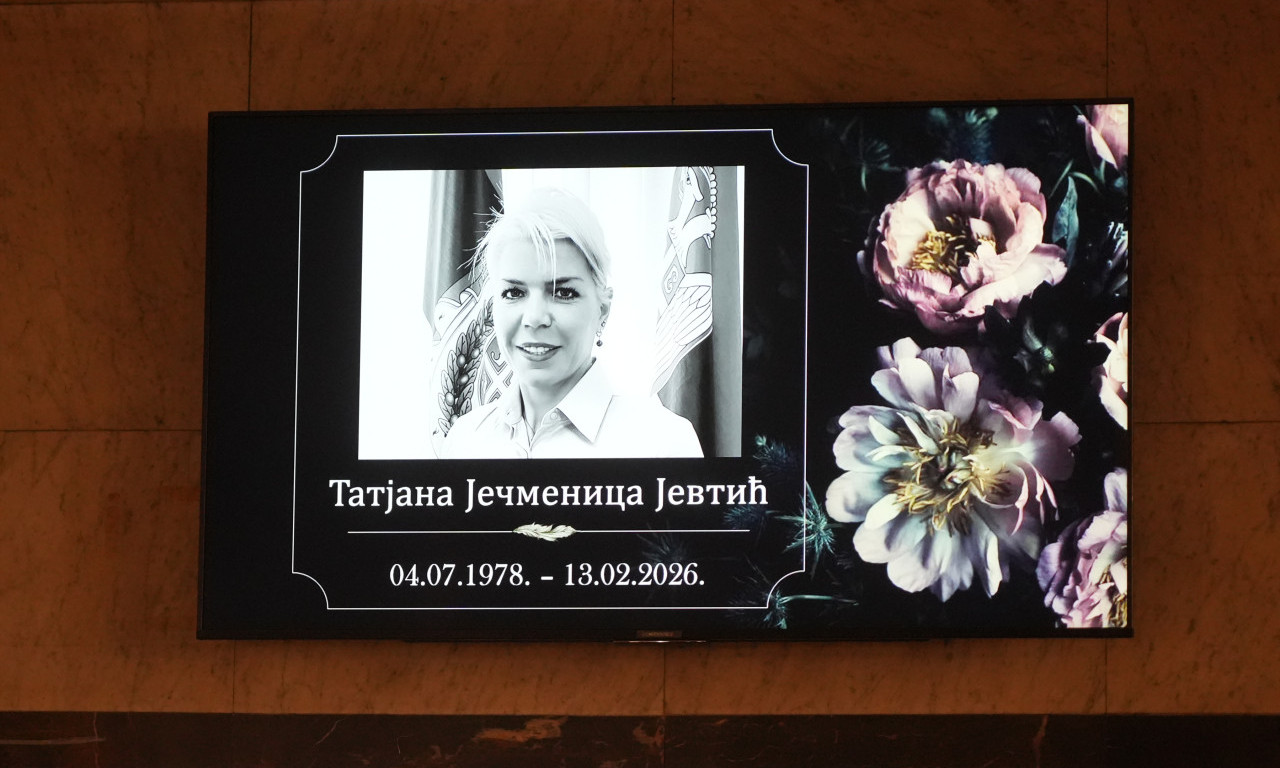 SRBIJA U SUZAMA: Komemoracija proslavljenoj teniserki Tatjani Ječmenici, tuga u zgradi Skupštine Vojvodine