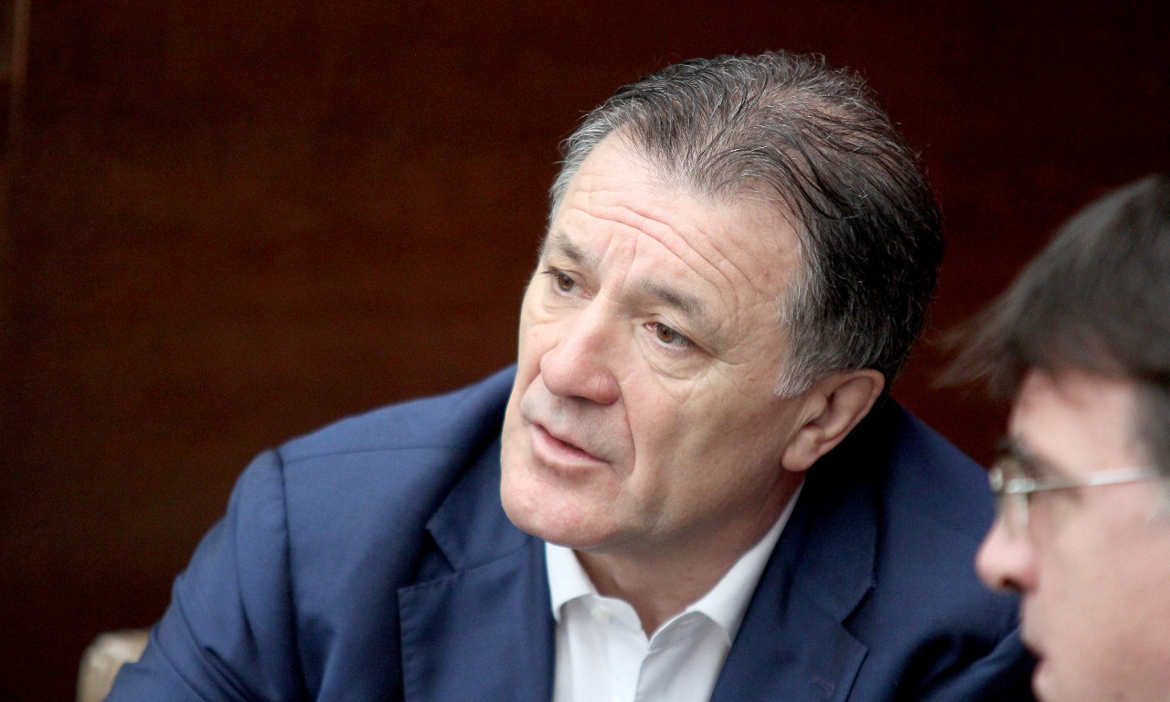 POGLEDAJTE KAKO DANAS IZGLEDA ZDRAVKO MAMIĆ: Neprepoznatljiv posle još jednog zahvata (FOTO)