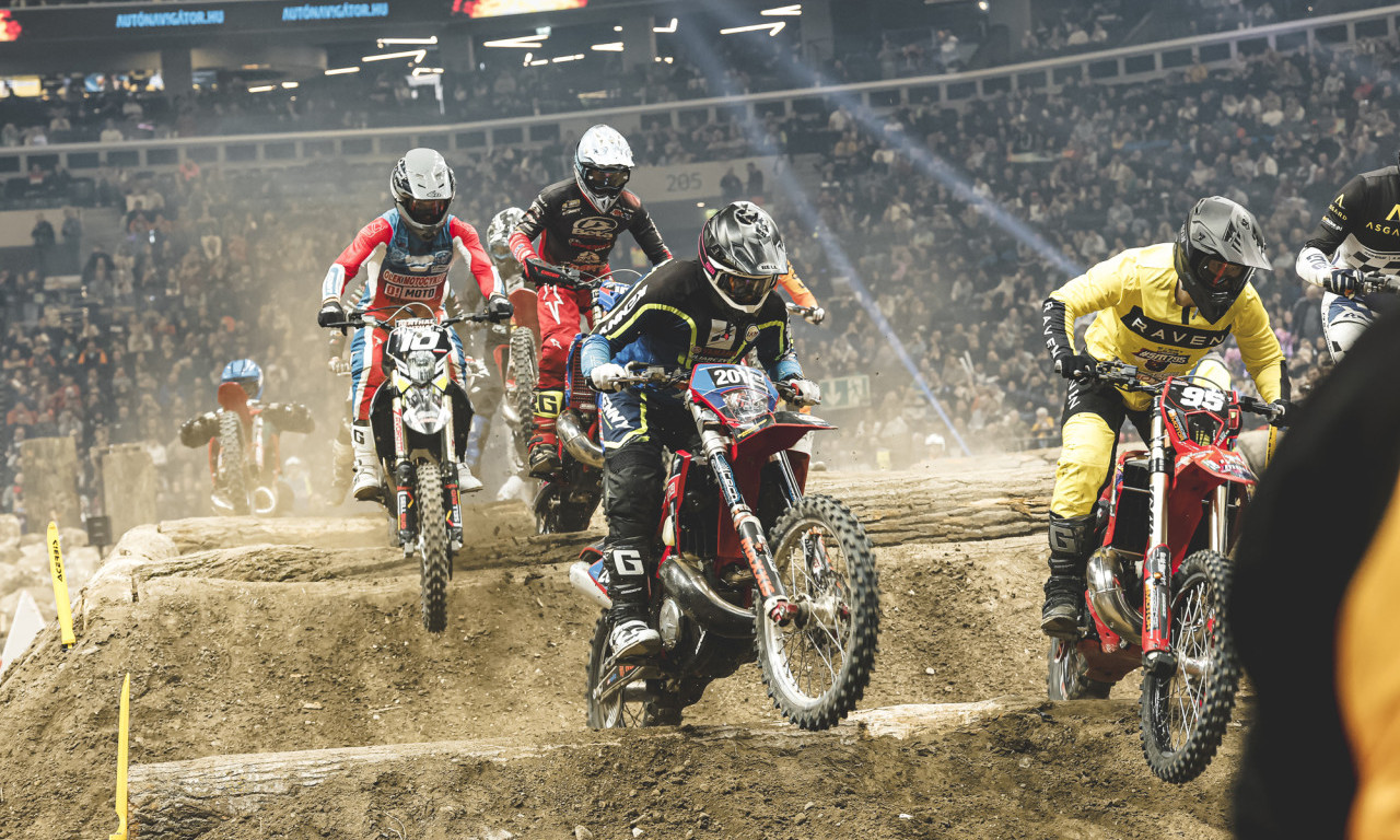 BEOGRAD NA NOGAMA ZBOG NAJLUĐE TRKE GODINE! SuperEnduro stiže u Arenu –  Srbija ovako nešto još nije videla! (FOTO)