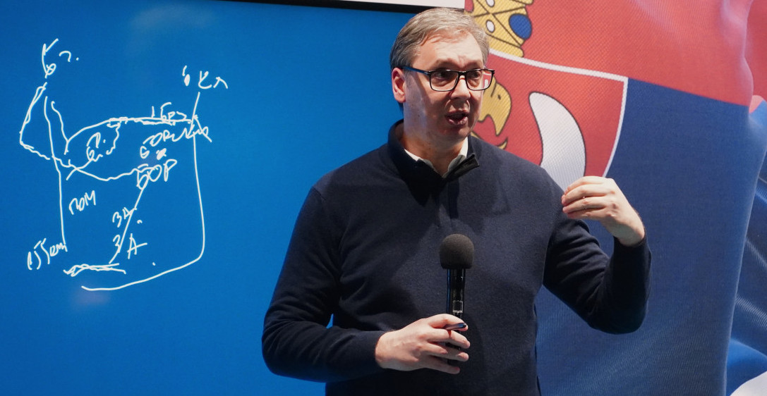 VUČIĆ U BORU RAZGOVARAO SA GRAĐANIMA Bolnica do 2030. godine, ogromna ulaganja u puteve, blokaderi poraženi (VIDEO)