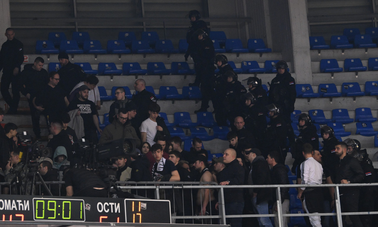 PREKINUTO POLUFINALE KUPA RADIVOJA KORAĆA IZMEĐU PARTIZANA I MEGE Haos u Čairu, Grobare sklonili sa tribina! (FOTO)