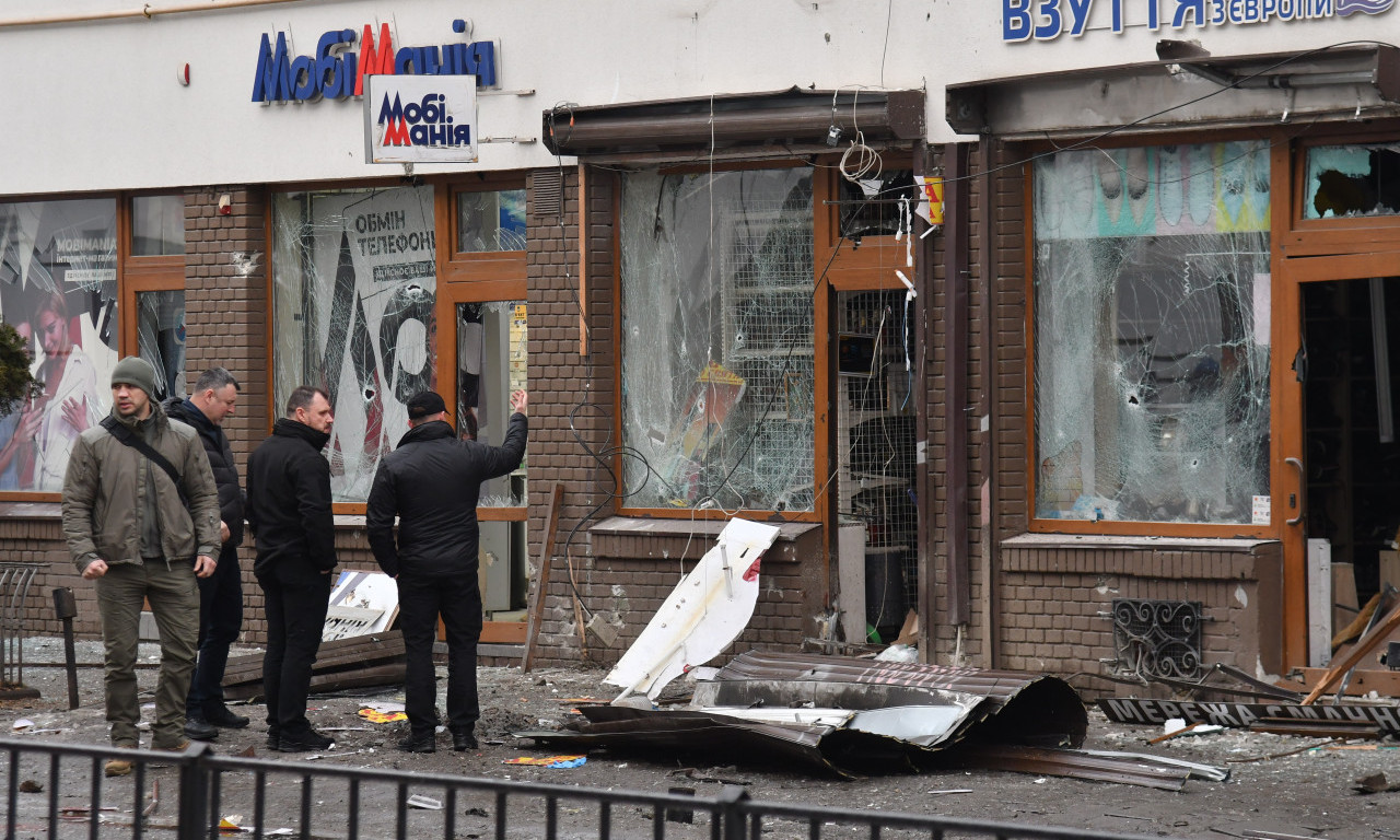 POGINULA POLICAJKA, VIŠE OD 20 POVREĐENIH! Pogledajte jeziv snimak terorističkog napada u Lavovu (FOTO/VIDEO)