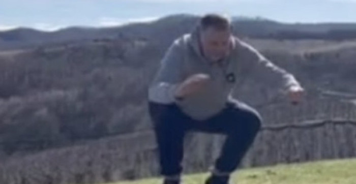 DODIK U NIKAD BOLJOJ FORMI! Pogledajte kako bivši predsednik Republike Srpske radi čučnjeve (VIDEO)
