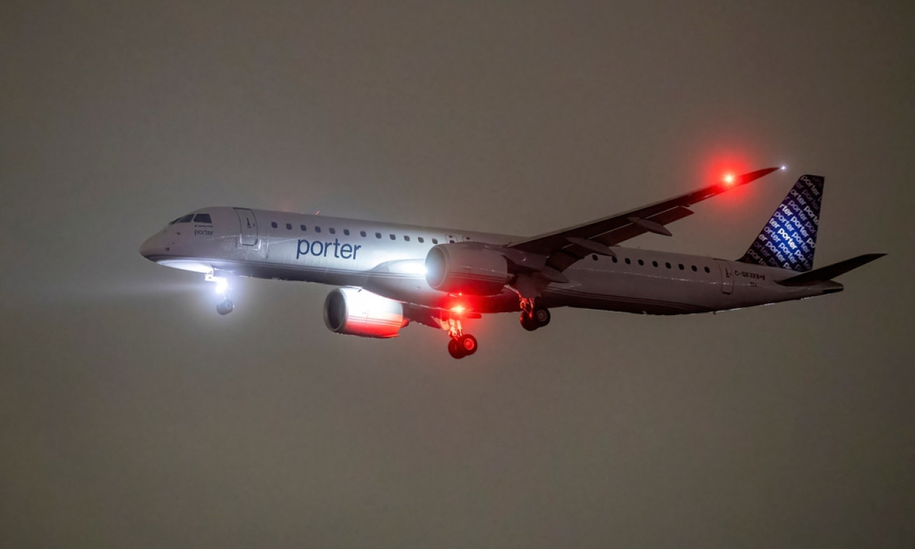 PANIKA NA 4.000 METARA! Avion za Beograd morao hitno da sleti: Posada prijavila ozbiljan kvar na letu iz Amsterdama!