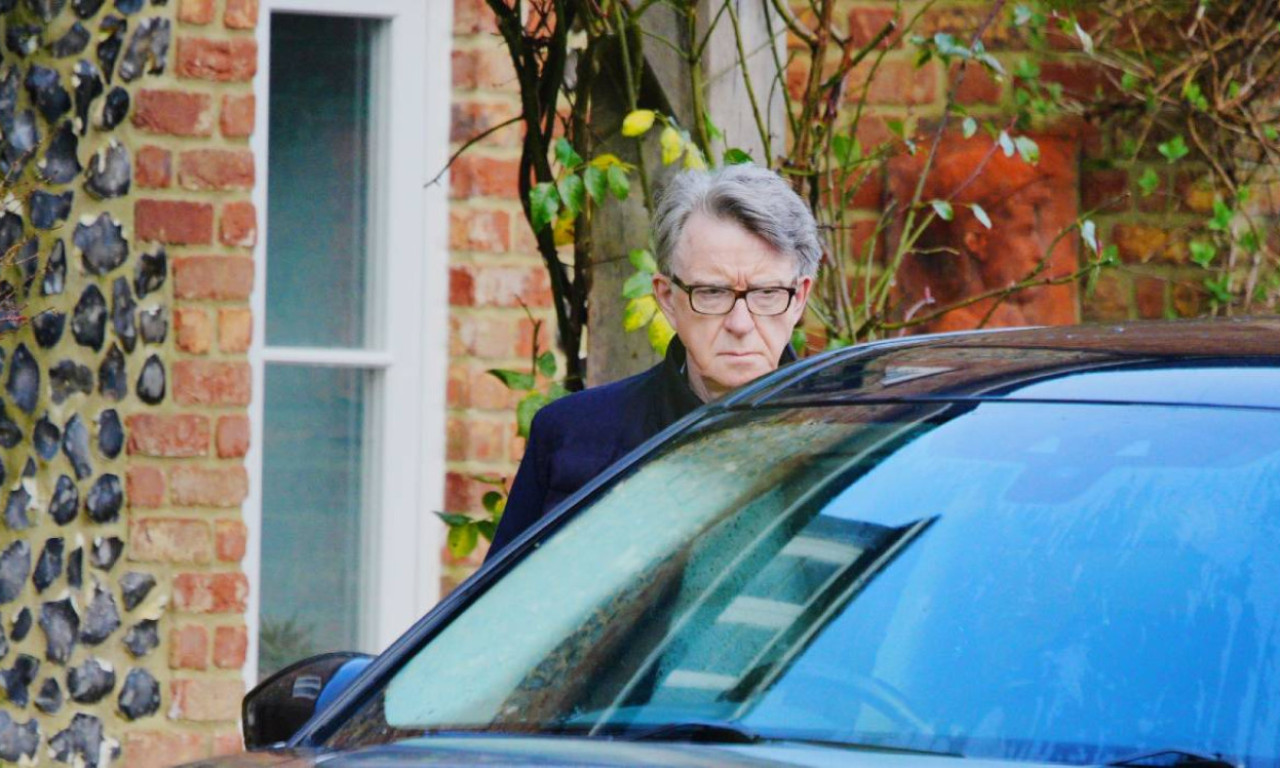 LORD MANDELSON PUŠTEN NA SLOBODU Izašao iz pritvora uz kauciju, policija istražuje teške optužbe!