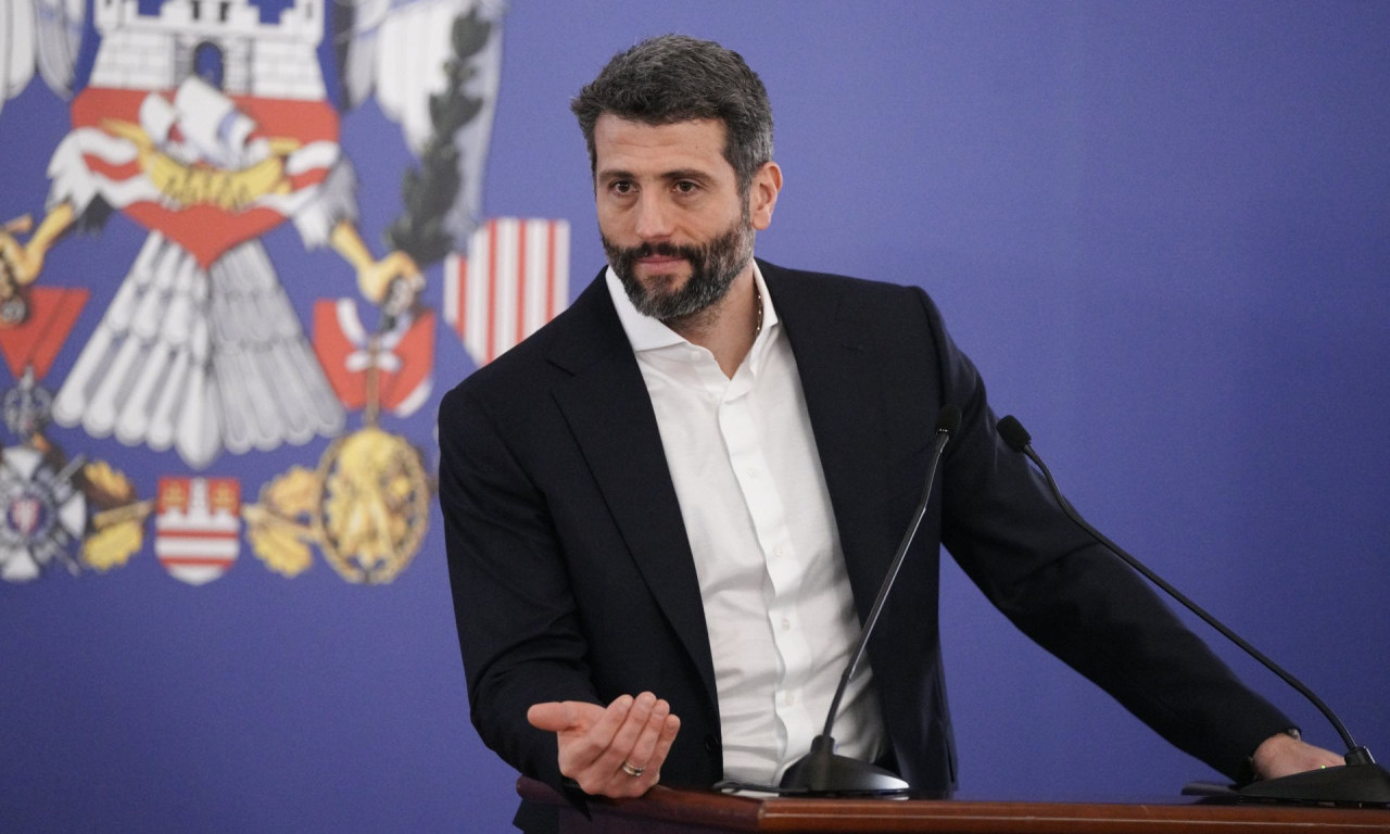 ŠAPIĆ O BEOGRADSKOM SATU NA TRGU REPUBLIKE: "Tražiću čak da naručimo od Alibabe i 40 razbojnika taj njihov sat"