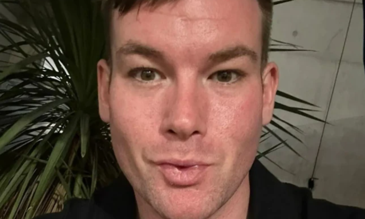 POZNATI GLUMAC UMRO TOKOM BRUTALNOG INTIMNOG ODNOSA Partner kojeg je prvi put video ga usmrtio, nije mu bilo spasa