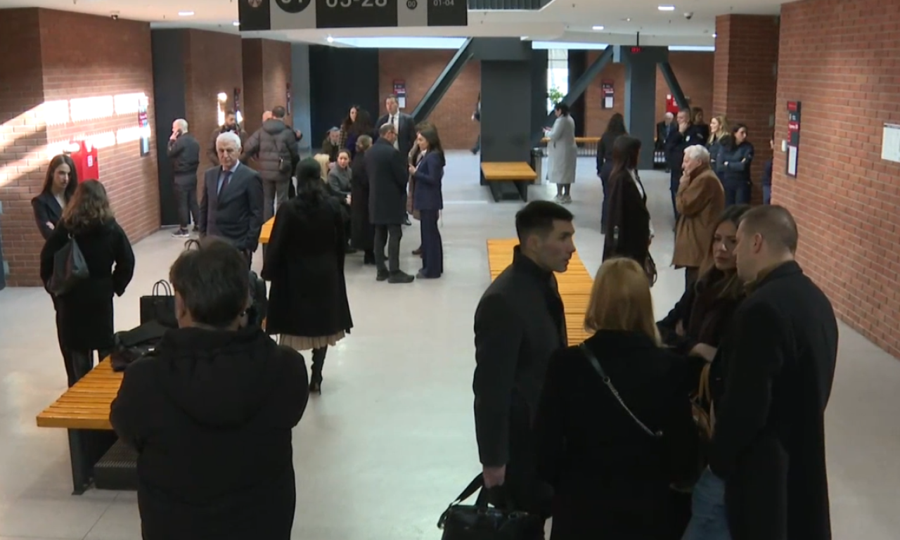 POTRESNE SCENE U SUDU, SVEDOČILE PORODICE ŽRTAVA Završeno ročište u slučaju Kecmanovića, evo šta sledi