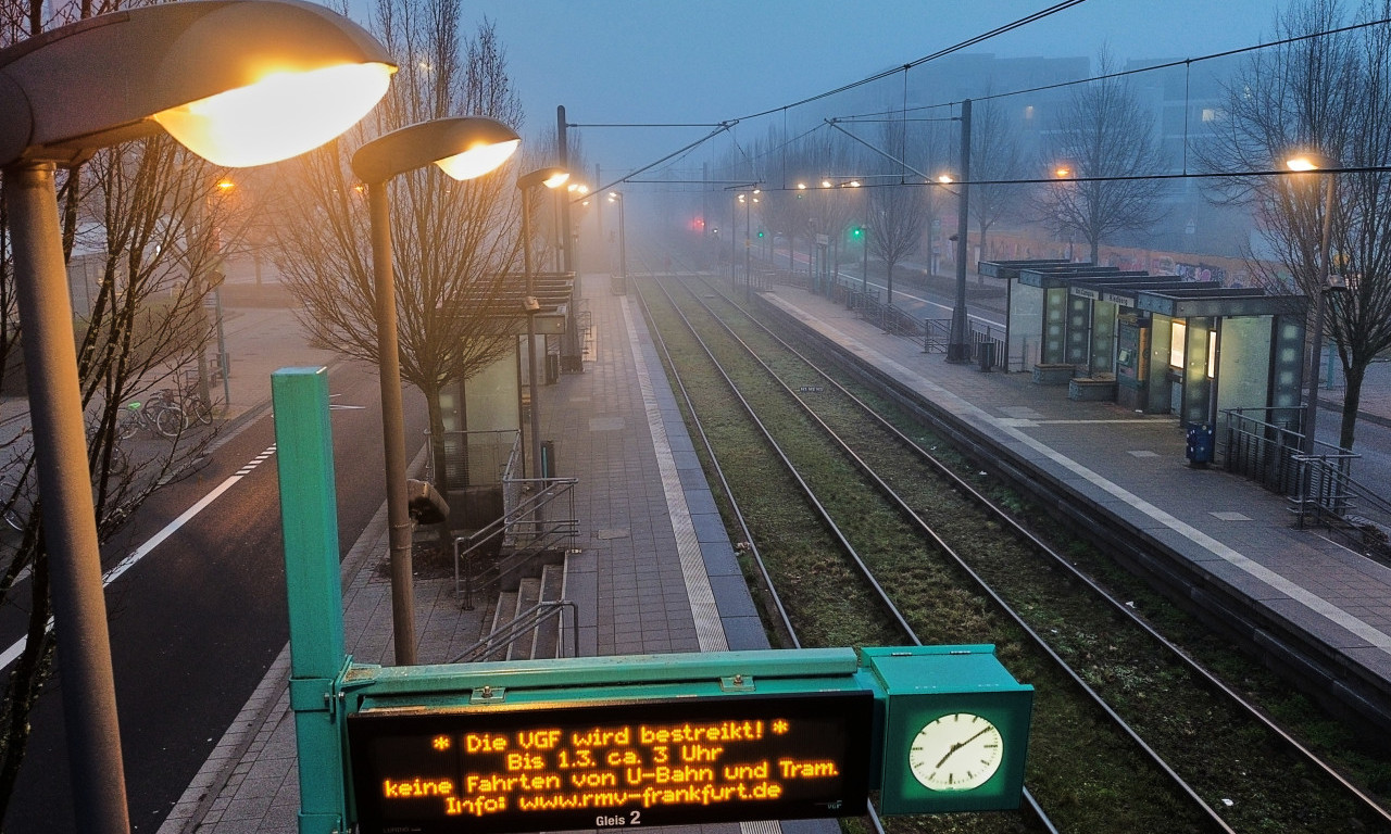 NEMAČKA ULAZI U NEDELJU ŠTRAJKOVA: Ovde u narednim danima neće saobraćati vozovi ni autobusi