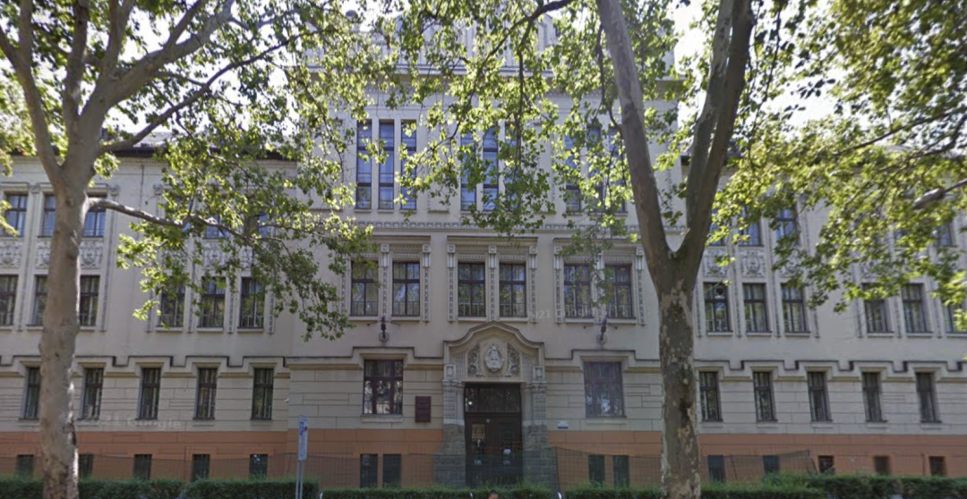 PRETUČEN UČENIK U DVORIŠTU ŠKOLE! Užas u Novom Sadu