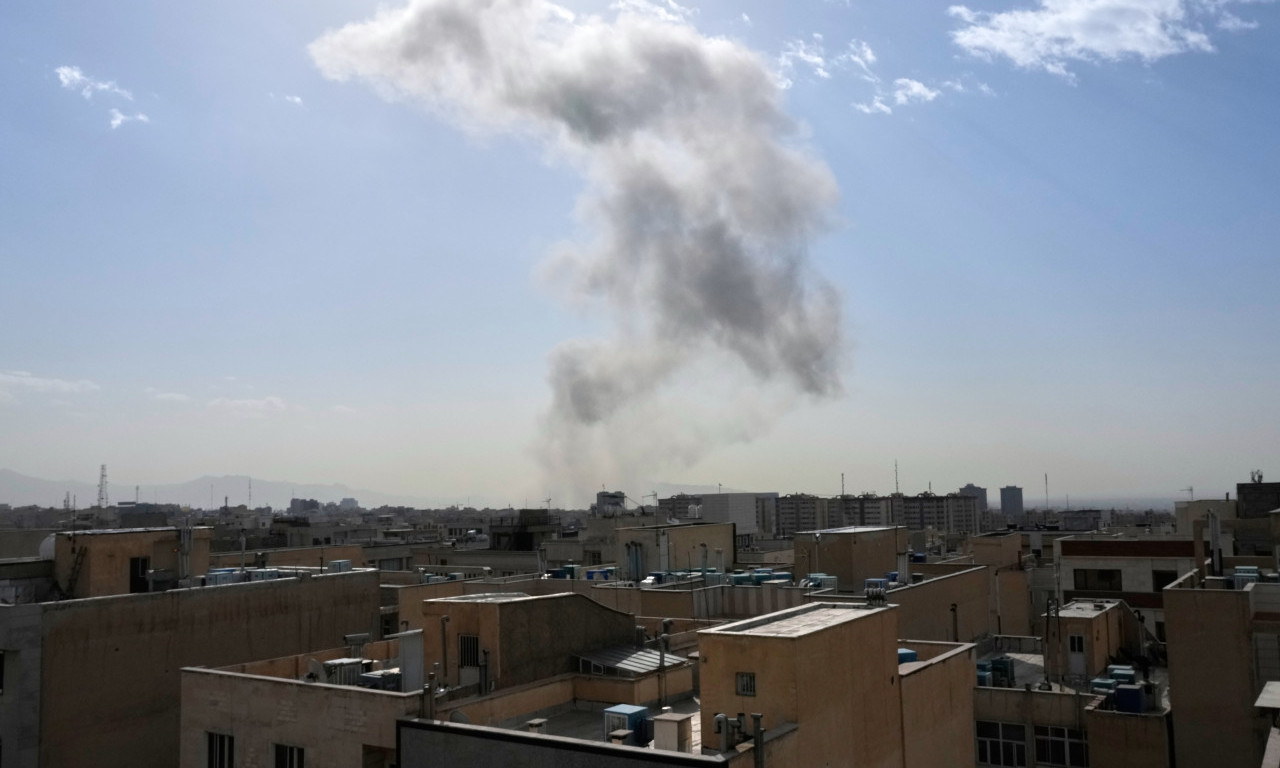 AMERIKA UDARILA NA IRAN! JOŠ VEĆI PAKAO SE SPREMA... "Napad će biti daleko obimniji"  (FOTO+VIDEO)