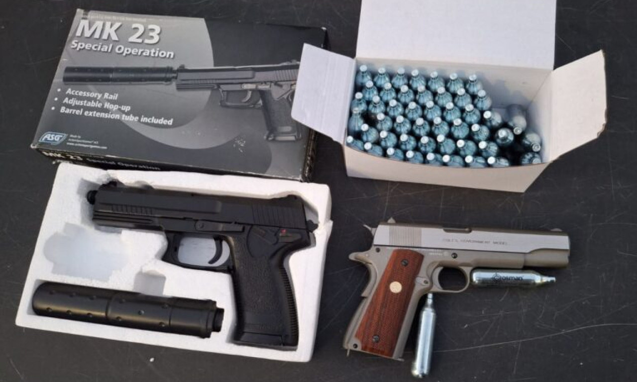 VELIKA ZAPLENA NA IZLAZU IZ SRBIJE! Policija pronašla dva gasna pištolja i ogromna količina municije