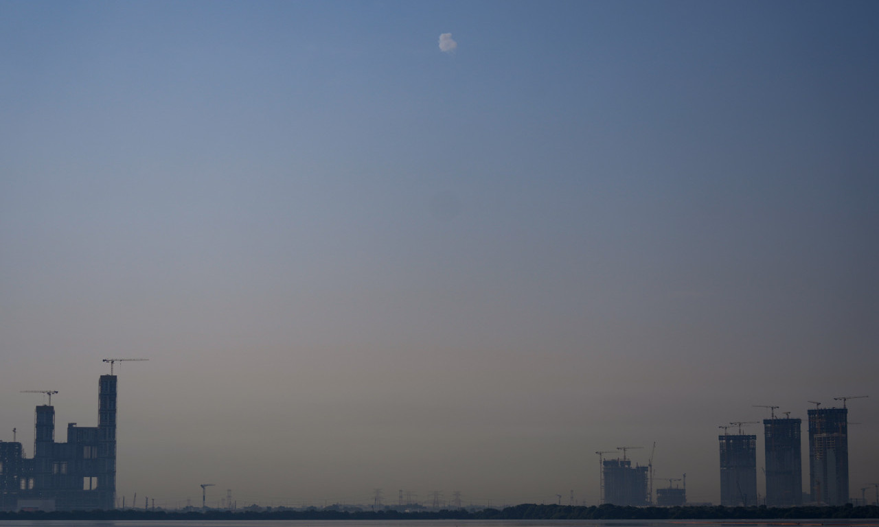 PLATILI KRSTARENJE KOJE IM JE PRESELO Iranski dronovi pali kod kruzera sa 3.500 turista, plač i nervoza na luksuznom brodu! Ne znaju kada će iz Abu Dabija