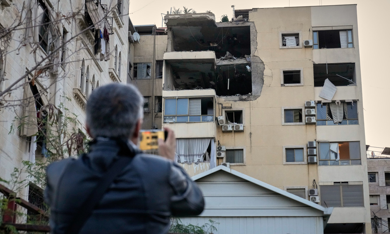 DESETINE MRTVIH! IZRAEL JUTROS BOMBARDOVAO LIBAN Odjekuju eksplozije, rat prelazi sve više granica... (FOTO)
