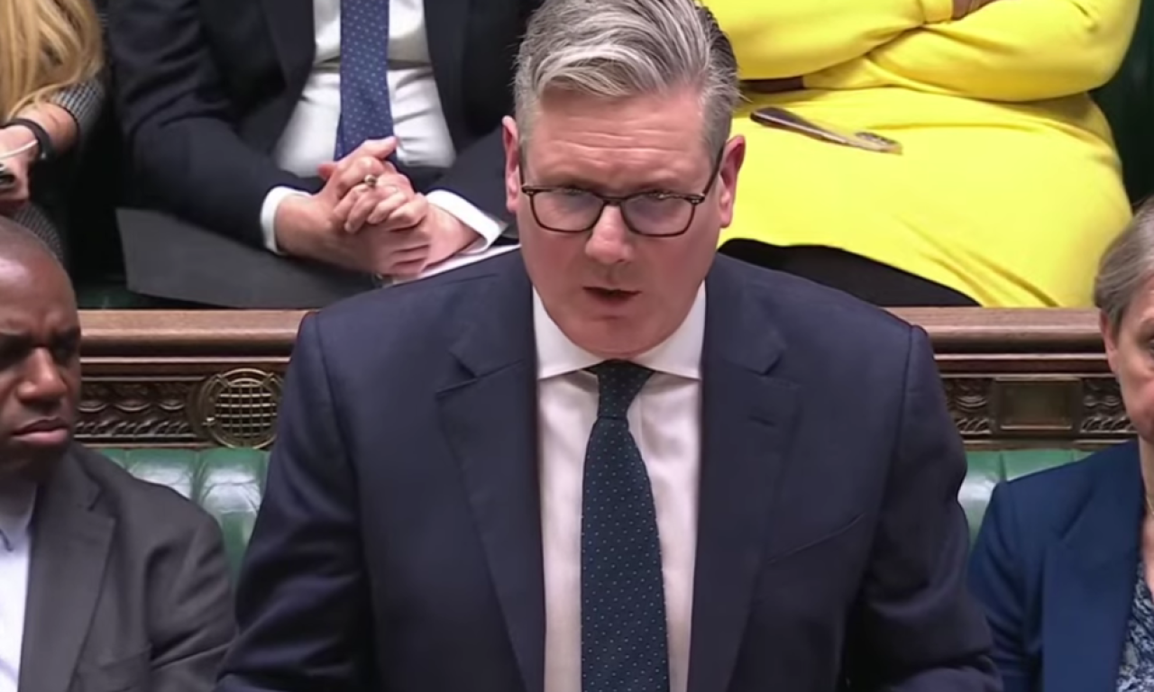 VELIKA SILA DONELA ODLUKU O NAPADU NA IRAN Oglasio se Starmer nakon Trampove optužbe: "Ne učestvujemo" (VIDEO)