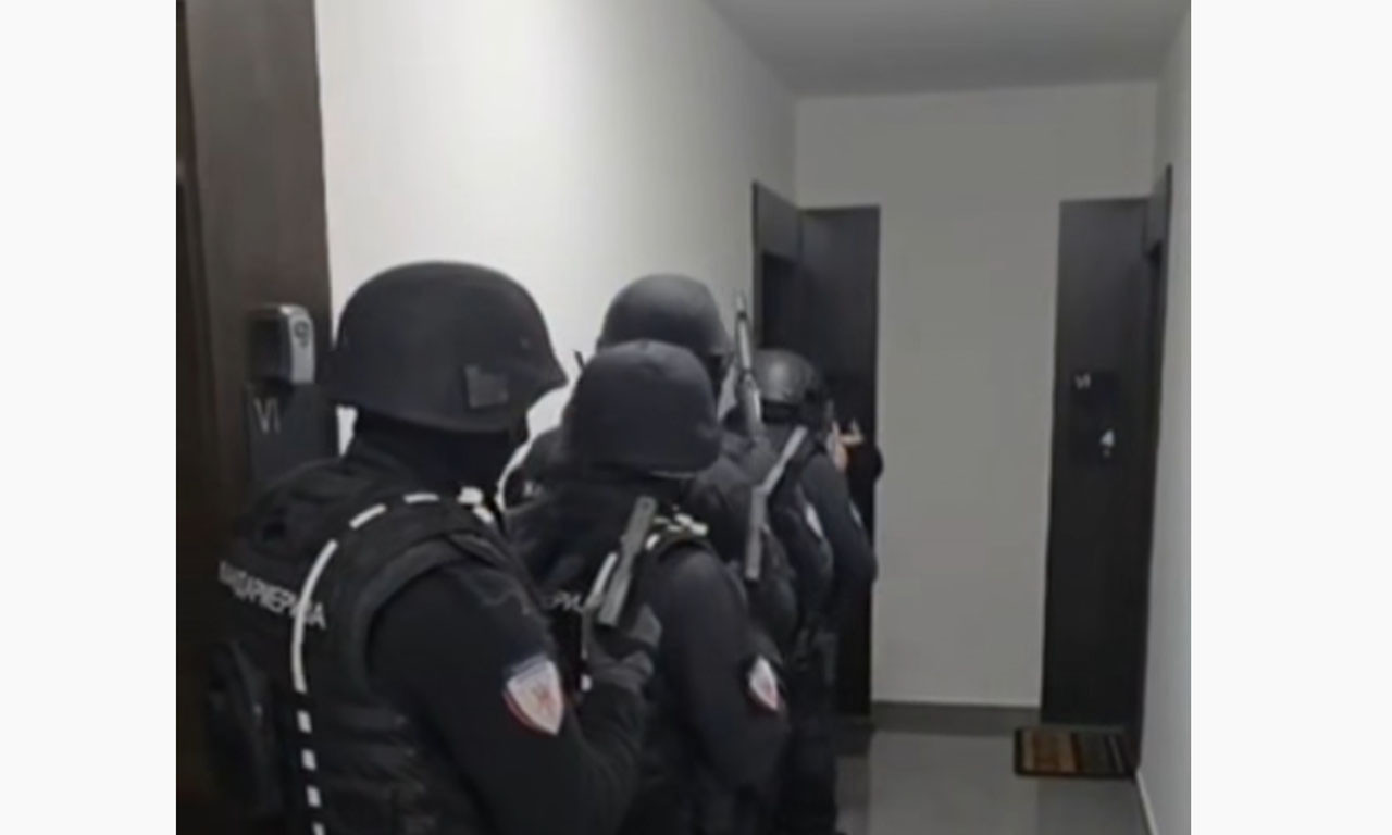 KO JE SRBIN UHAPŠEN U BANJALUCI? Pogledajte kako je policija privela Beograđanina za kojim je tragao Interpol (VIDEO)