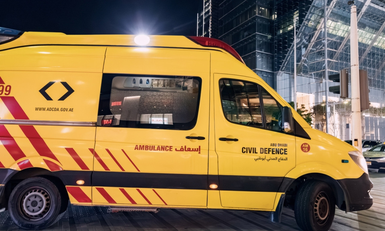 PRVE ŽRTVE U DUBAIJU! Horor na ulici posle presretanja iranske rakete, evo šta se dogodilo (FOTO)