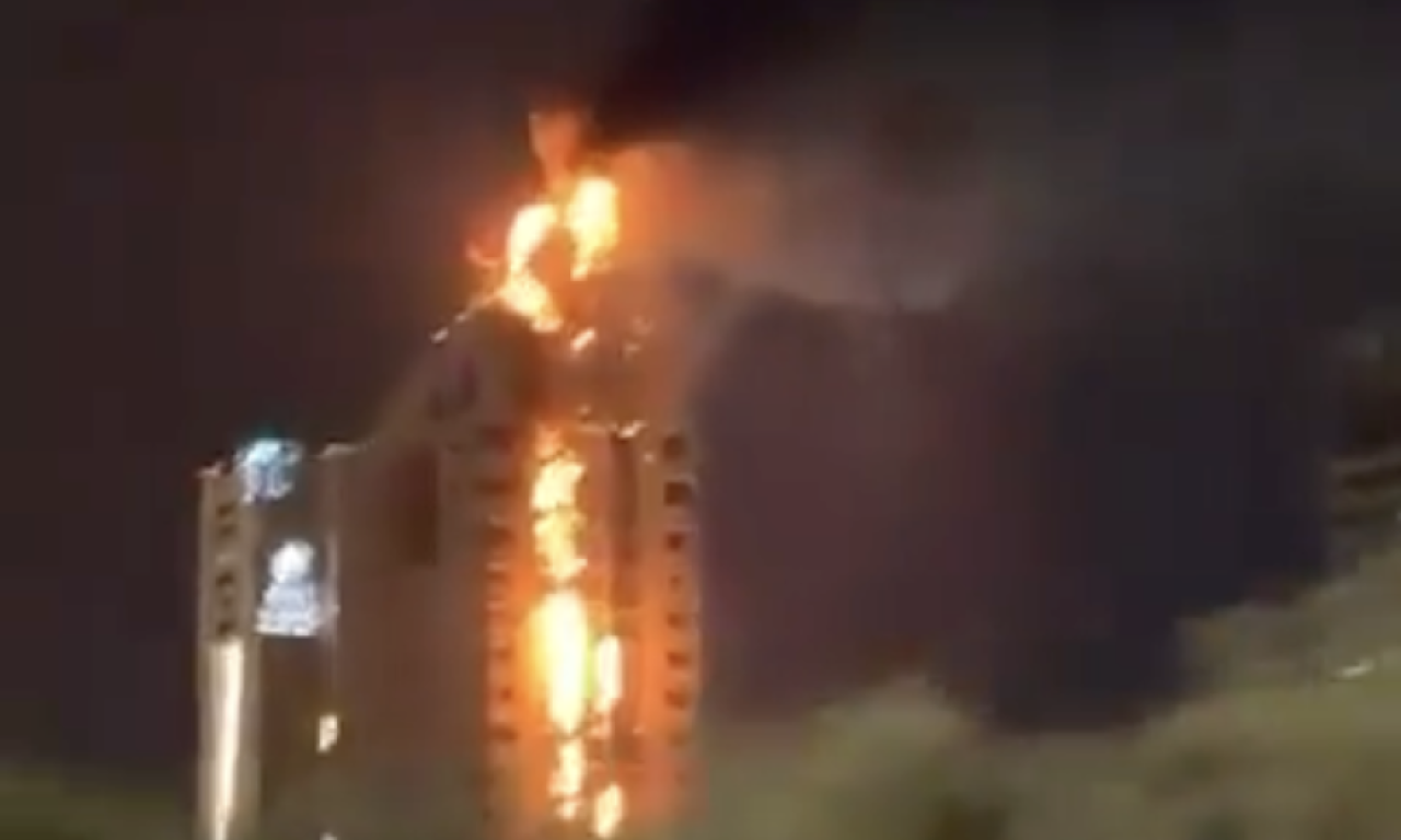 GORI BLISKI ISTOK! IMA MRTVIH Kiša iranskih dronova zasula zemlje, buktinja guta soliter u Kuvajtu (VIDEO)