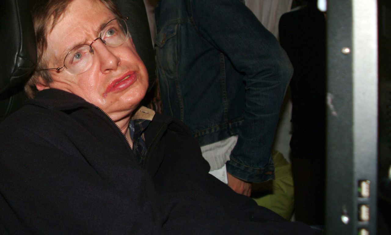 DVA PROROČANSTVA SU SE VEĆ OSTVARILA Čuveni naučnik je pred smrt ostavio četiri zastrašujuća predviđanja od kojih svet drhti