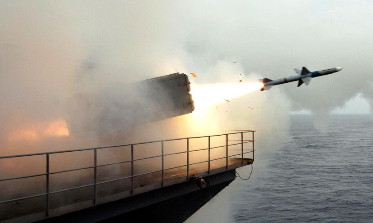 IRANSKE BALISTIČKE RAKETE OBORENE IZNAD TURSKE! PVO sistemi NATO dejstvovali sa mora (FOTO)