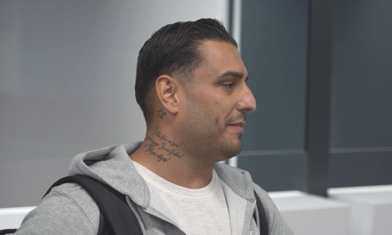 PRIVEDEN ČOVEK KOJI SE "ZAKUCAO" U BRATA DARKA LAZIĆA Policija ga odmah odvela, Dragan stradao u vozilu Hitne pomoći