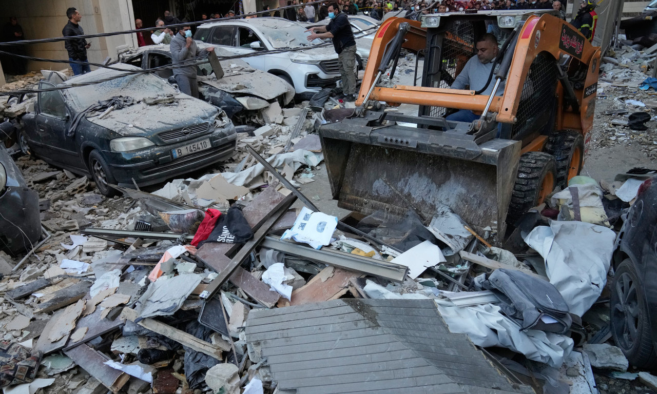 NAJRAZORNIJI NAPAD IRANA OD POČETKA RATA! Sa neba kiša raketa, serija eksplozija na tlu (FOTO)