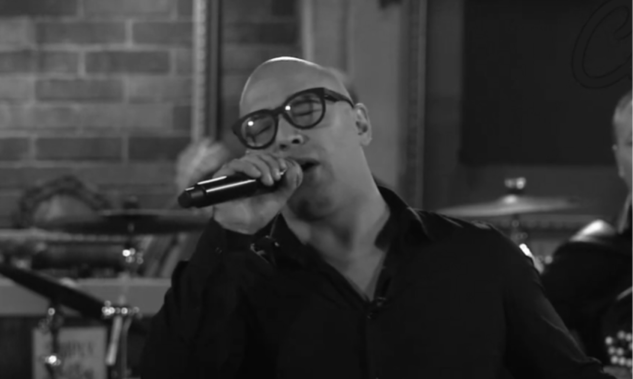 DARKO LAZIĆ OTKRIO KADA ĆE BITI SAHRANA NJEGOVOG BRATA Pevač neutešan posle jezive tragedije