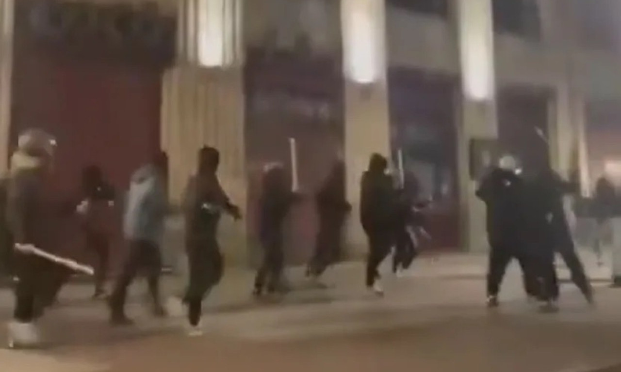 IMA POVREĐENIH! Masovna tuča navijača, pogledajte scene koje lede krv u žilama (VIDEO)