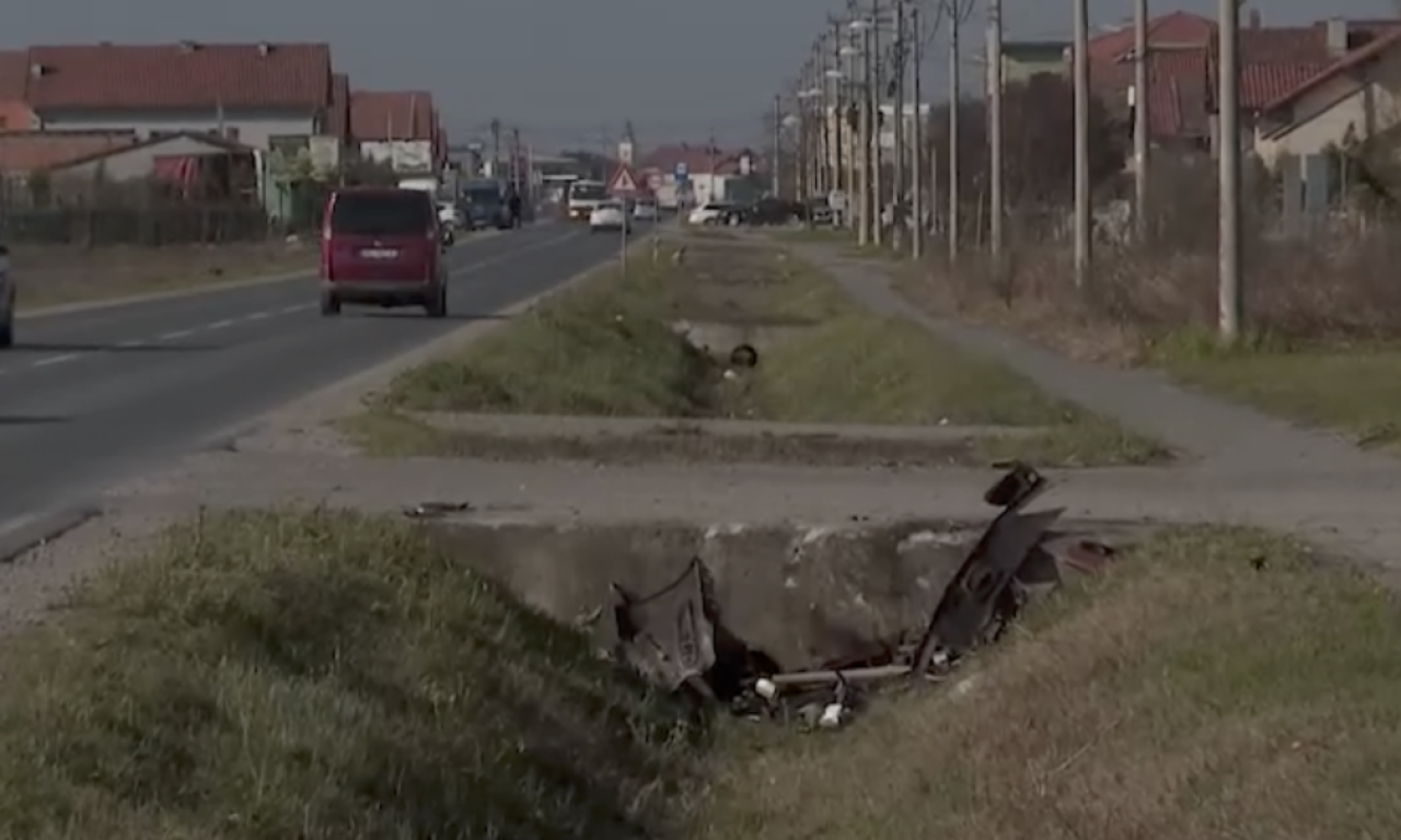 SLETELI SA PUTA, PA SE ZABILI U BETONSKI MOST! Tinejdžerima nije bilo spasa, strašni detalji nesreće kod Ugrinovaca
