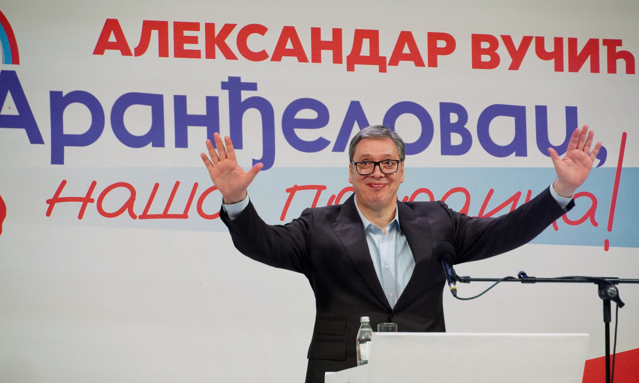 PREDSEDNIK VUČIĆ SE OBRATIO NARODU U ARANĐELOVCU "Nemojte da pomislite da će Srbiju bilo ko da pokori" (FOTO+VIDEO)