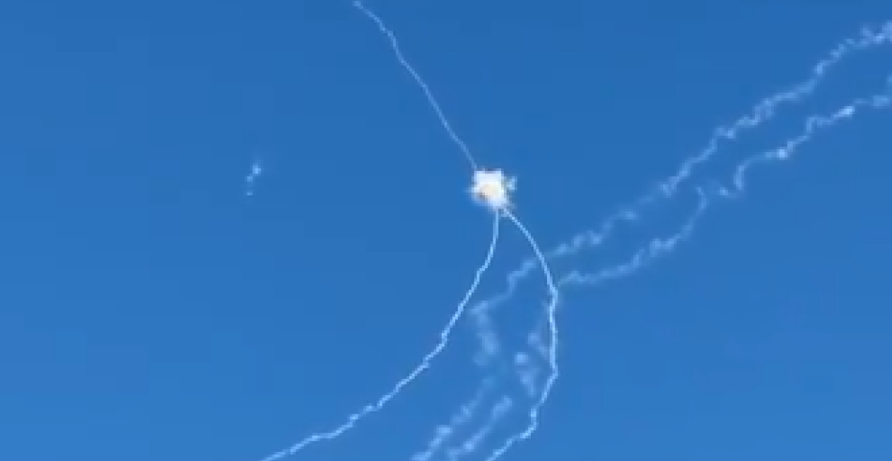 "DAVIDOVA PRAĆKA" U AKCIJI: Pogledajte spektakularno presretanje raketa na izraelskom nebu (VIDEO)