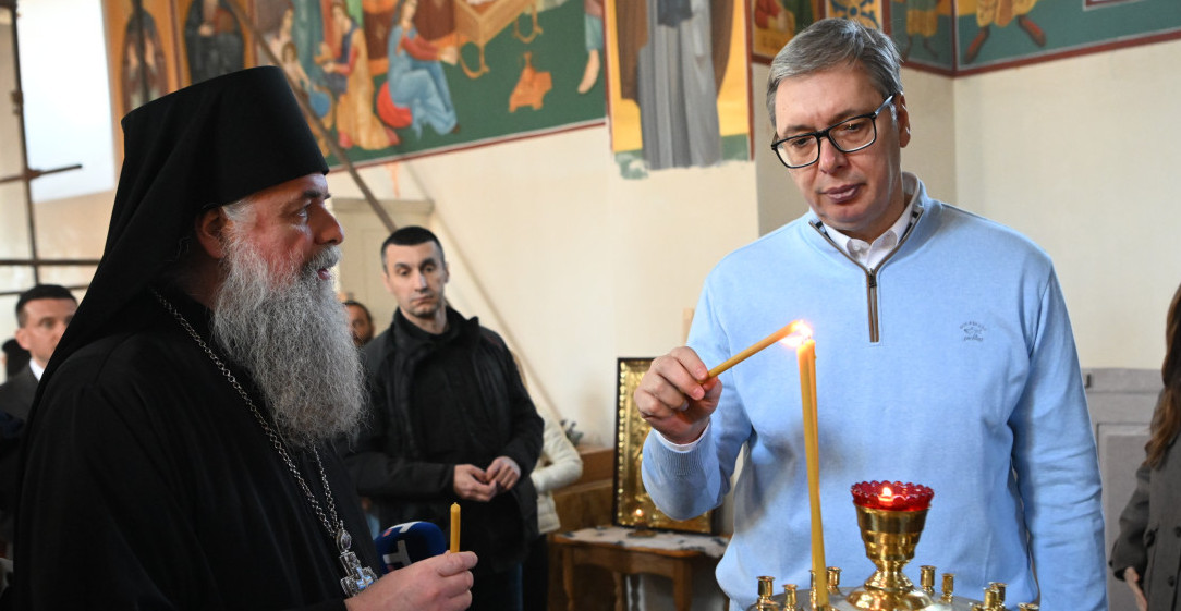 VUČIĆ O NAPADIMA NA PATRIJARHA PORFIRIJA "Još jedan u nizu pokušaja da se ruši sve što je sveto u Srbiji" (FOTO+VIDEO)