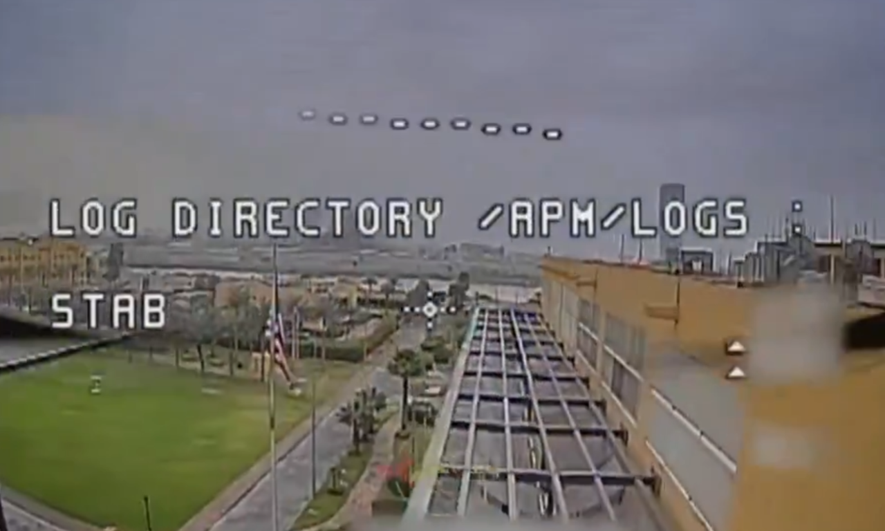 ŠOK SNIMAK IZ BAGDADA! Ovako iranski dron kruži iznad američke ambasade, svi se pitaju gde je odbrana (VIDEO)