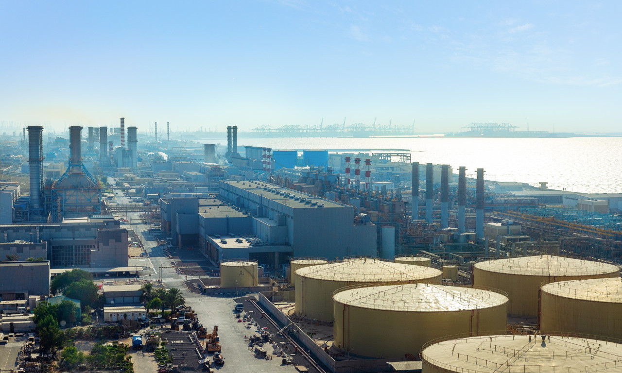 NAFTA JURI KA ČETVOROGODIŠNJEM REKORDU! Brent probio 113 dolara, strah od novog sukoba podigao cene