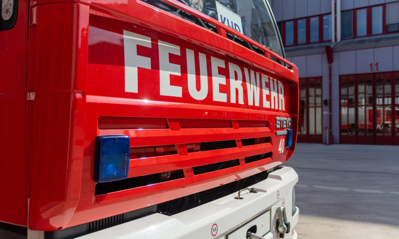 POŽAR U SEDMOSPRATNICI 17 osoba povređeno, zgrada evakuisana