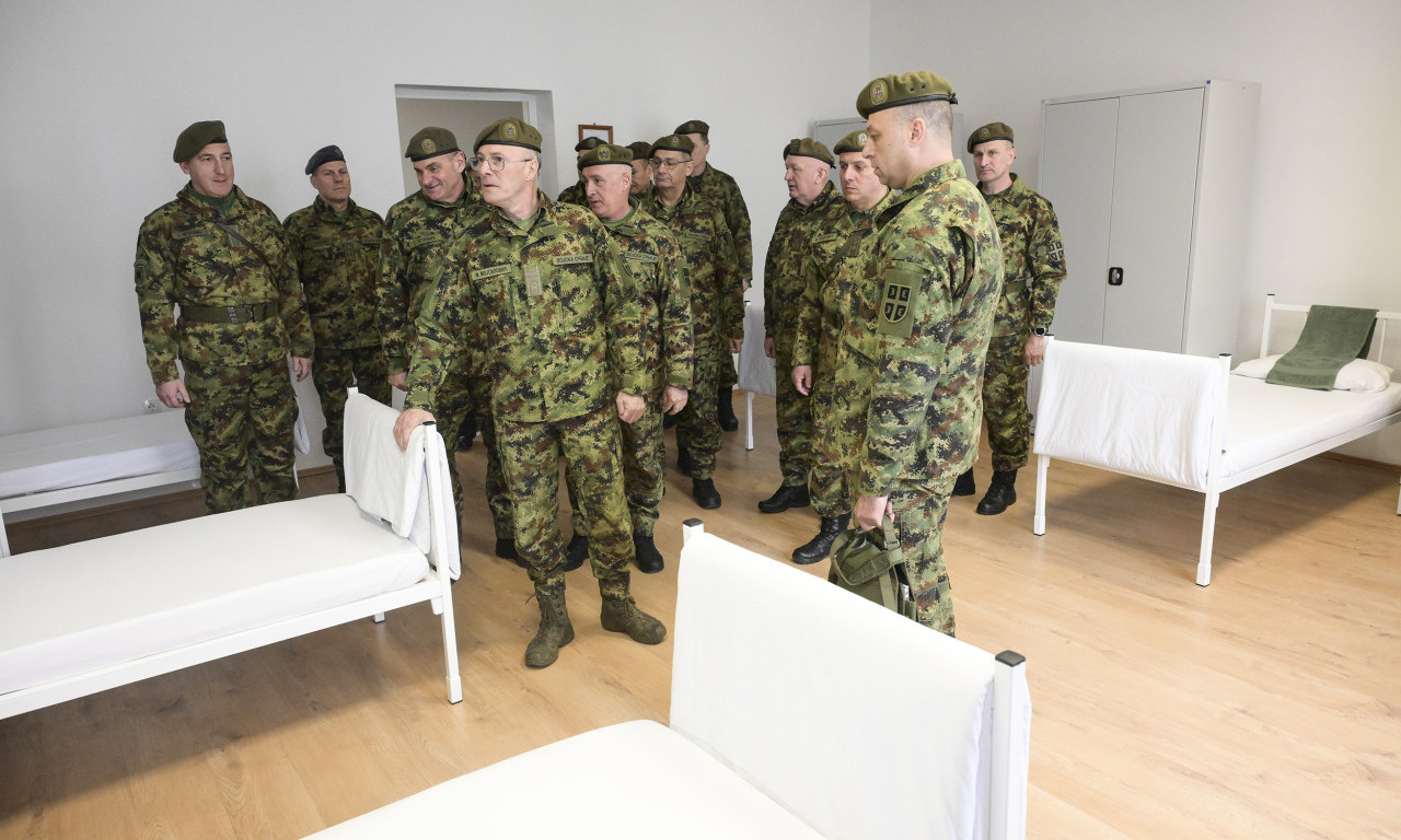 NAČELNIK GENERALŠTABA U KRALJEVU: Ovde će biti smešteni regruti koji će služiti obavezni vojni rok (FOTO)