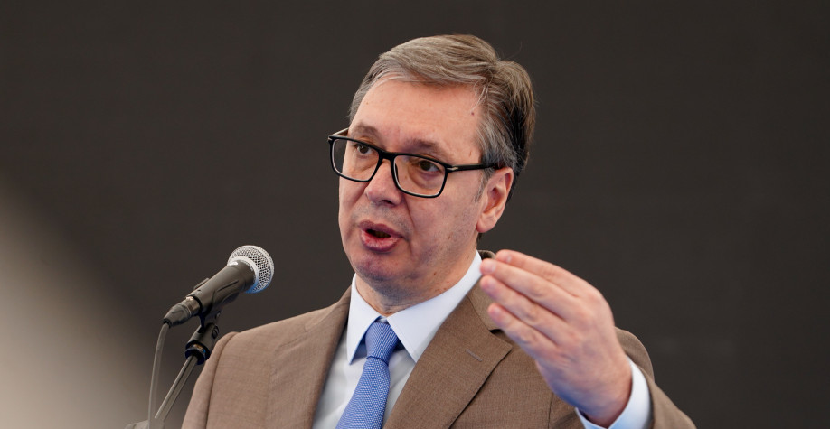 VUČIĆ U PODKASTU ŽESTOKO ODGOVORIO BRITANSKOM NOVINARU: "Mi smo ponosni Srbi! Imamo principe, za razliku od vas" (FOTO)