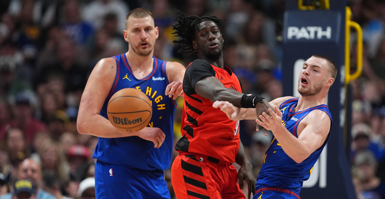 KADA VIDITE KOLIKO JE JOKIĆ PUTA DOSTIGAO TRIPL-DABL, PAŠĆETE SA STOLICE Amerikanci gledaju i ne veruju (VIDEO)