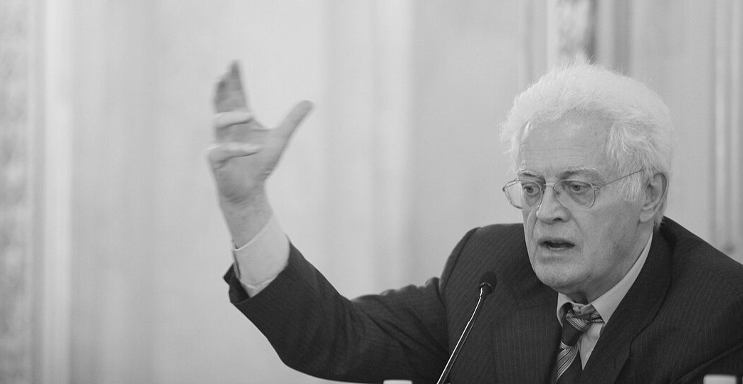 FRANCUSKA ZAVIJENA U CRNO Preminuo bivši premijer Lionel Žospen (FOTO)