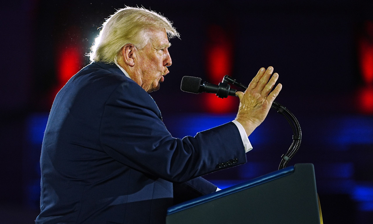 TRAMP OTKRIO KADA ĆE SAD OTIĆI IZ IRANA: "Cene nafte će tada pasti"