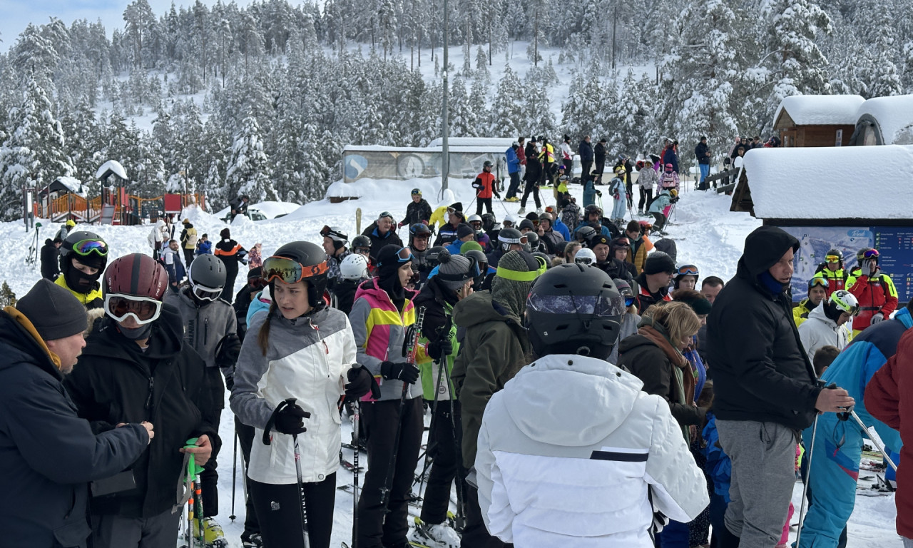 VIŠE OD POLA MILIONA LJUDI BILO NA ZLATIBORU ZA DVA MESECA Biće krcato tokom predstojećih praznika