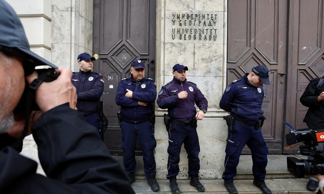 PIROTEHNIKA, ŠPRICEVI, IGLE, BRAUNILE... Pogledajte šta je sve pronađeno u Rektoratu, oglasilo se VJT (VIDEO)