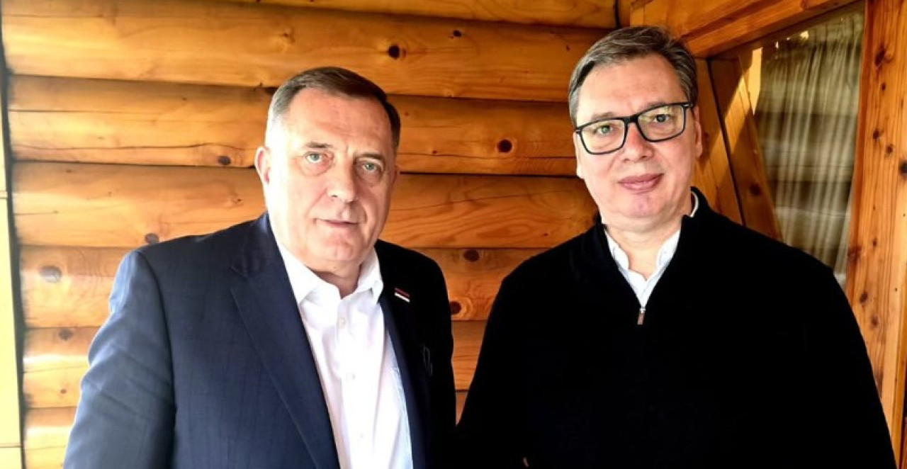 "SADRŽAJAN RAZGOVOR O SVIM VAŽNIM PITANJIMA ZA SRPSKI NAROD U REGIONU" Vučić se sastao sa Dodikom