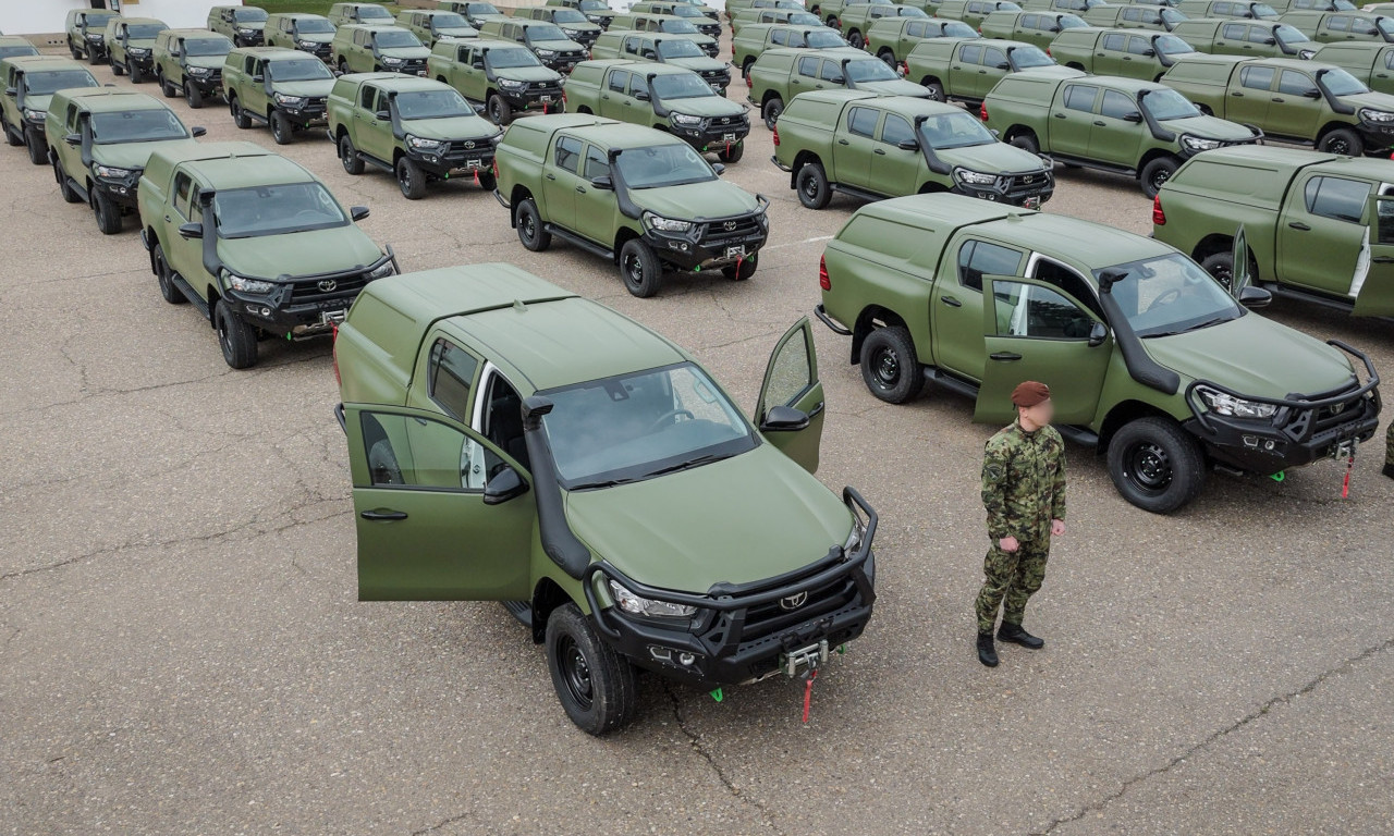 MOĆNO POJAČANJE! Novih 100 terenskih vozila za jedinice Vojske Srbije (FOTO/VIDEO)
