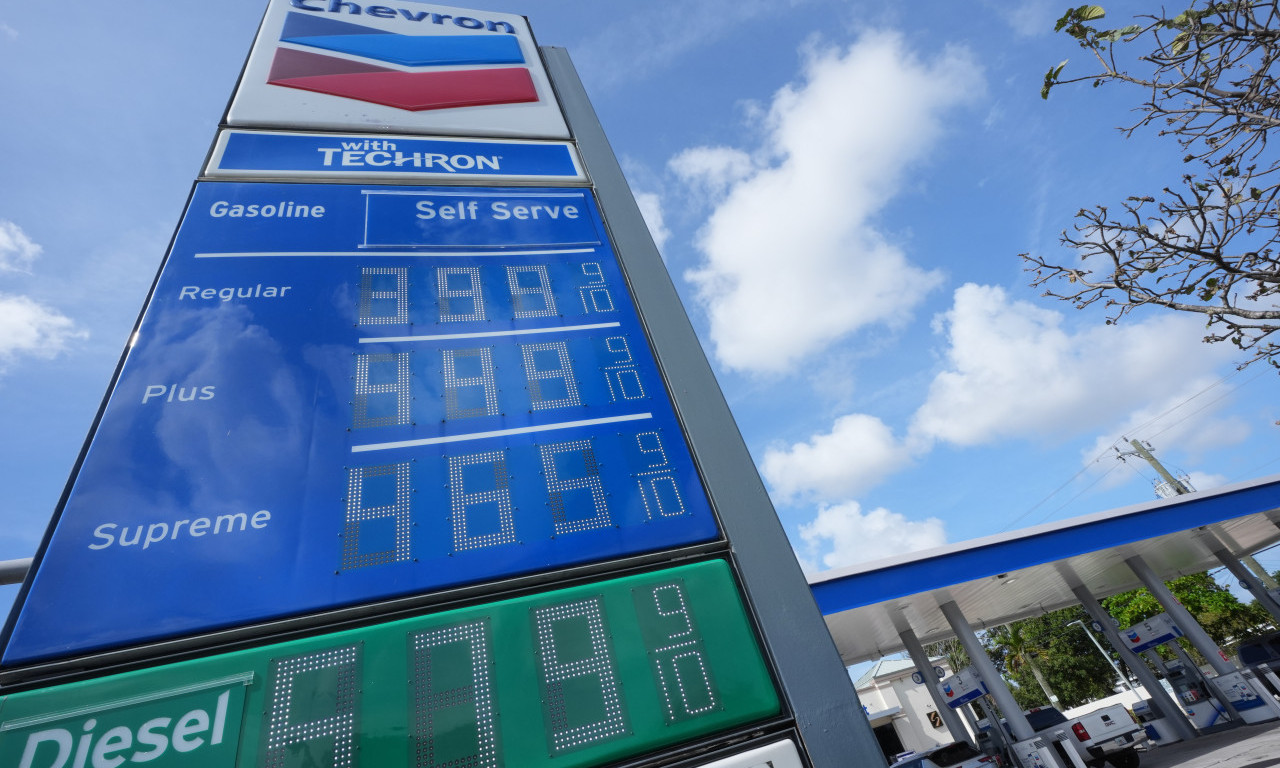 ŠOK NA PUMPAMA U AMERICI: Pogledajte gde je benzin najviše poskupeo - brojke koje niko nije očekivao