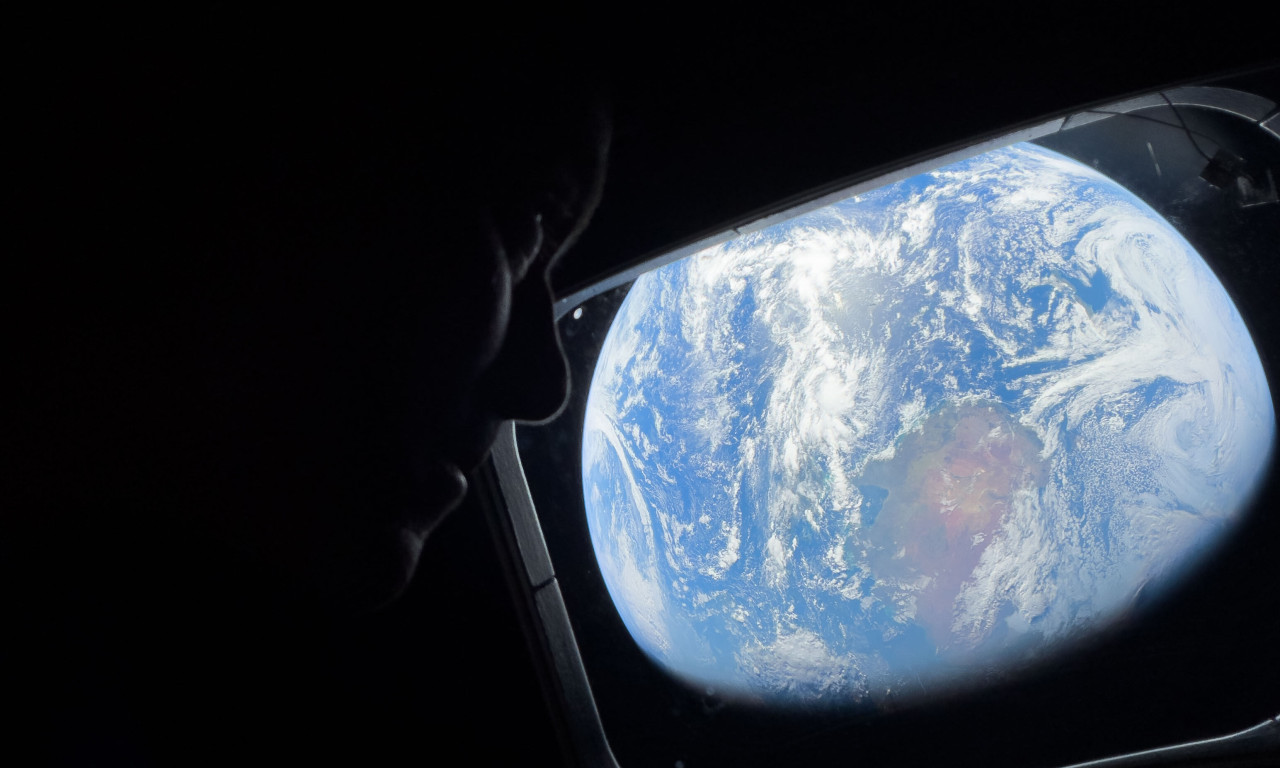 UPRKOS TEHNIČKIM PROBLEMIMA: Posada Artemis II na putu ka tamnoj strani Meseca, NASA zadovoljna tokom misije (FOTO)