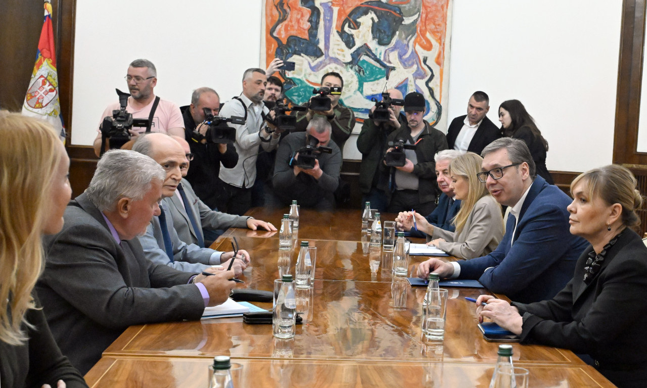 VUČIĆ ZAVRŠIO KONSULTACIJE SA STRANKAMA Evo ko je bio na razgovoru u Predsedništvu Srbije (FOTO+VIDEO)