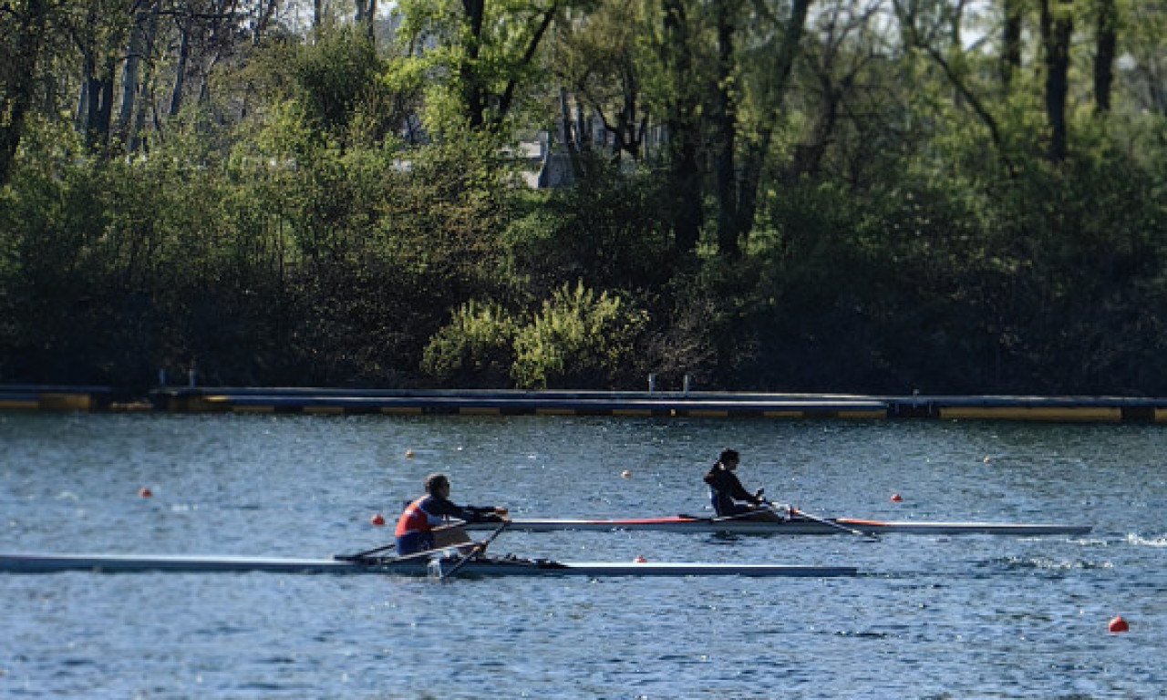 SVAKA ČAST: Srpski veslači Martin Mačković i Nikolaj Pimenov osvojili zlatnu medalju na Evropskom prvenstvu
