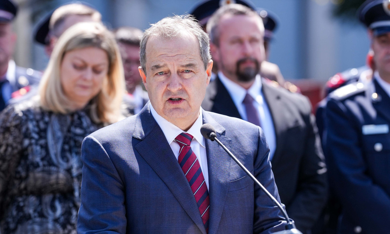 DAČIĆ NA PROMOCIJI POLAZNIKA VATROGASNE OBUKE: "Prijem novih vatrogasaca je pokazatelj snage države"